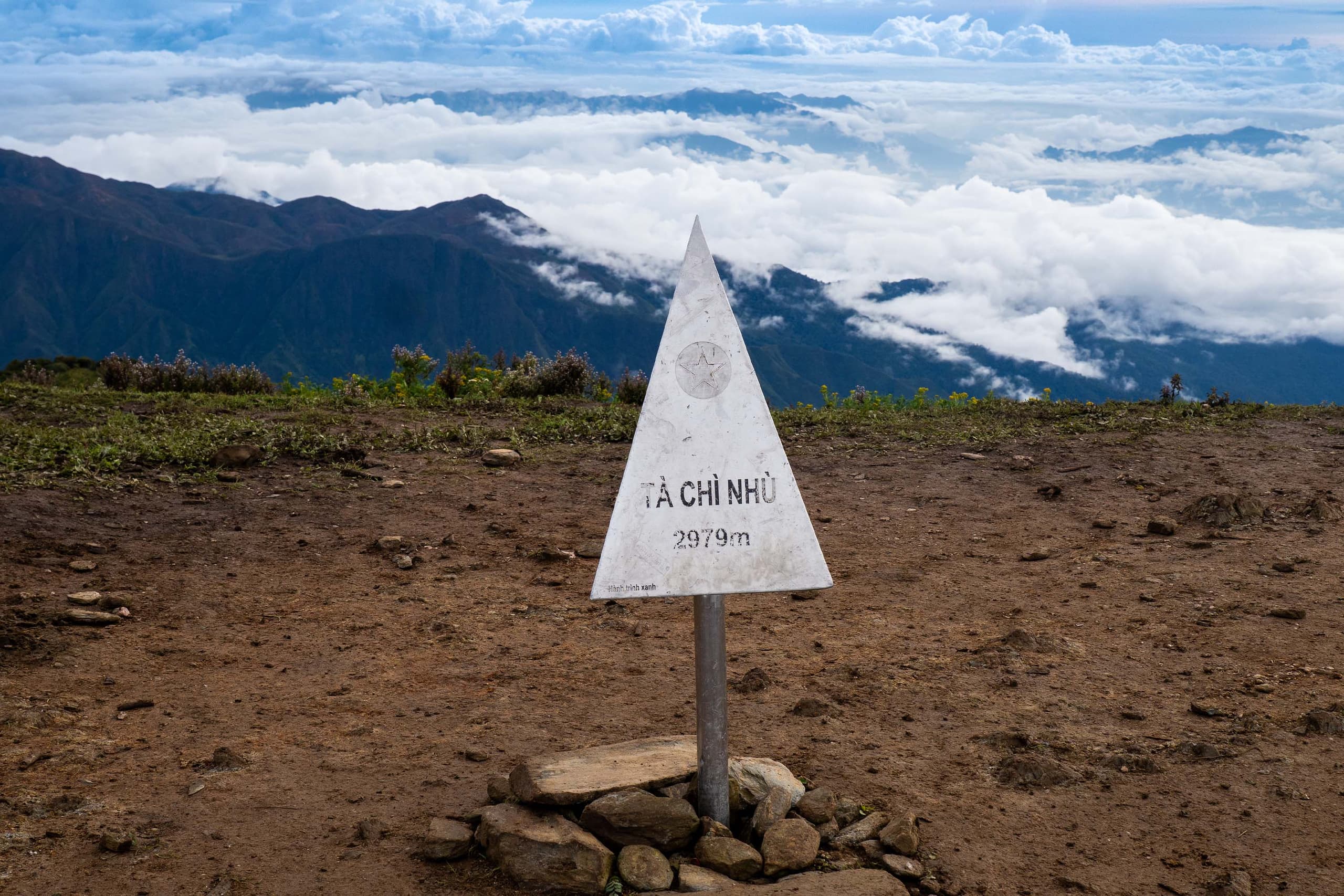 Tà Chì Nhù ở đâu? Đỉnh 2.979m ở Trạm Tấu